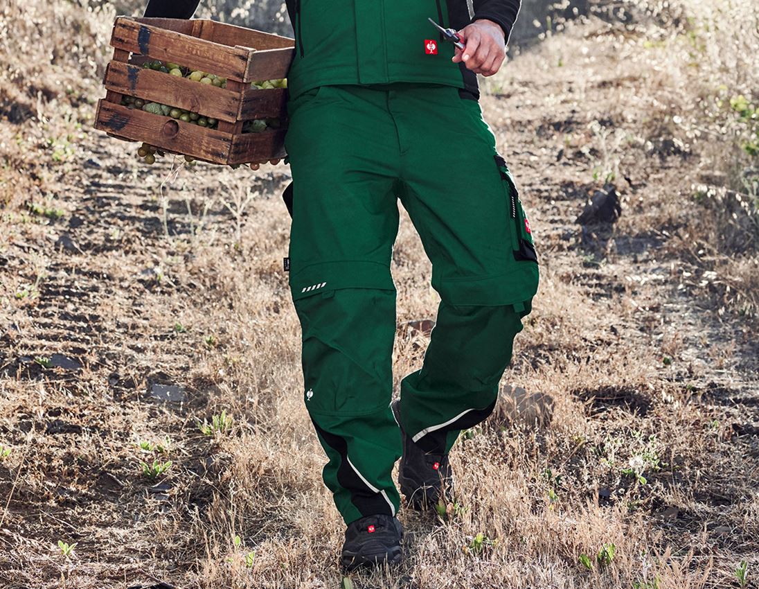 Oděvy: SADA:Kalhoty + Šortky e.s.motion + Krabička+Příbor + zelená/černá 1