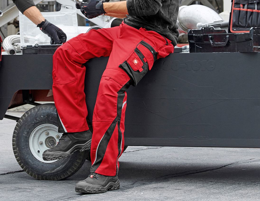 Oděvy: SADA:Kalhoty + Šortky e.s.motion + Krabička+Příbor + červená/černá 1