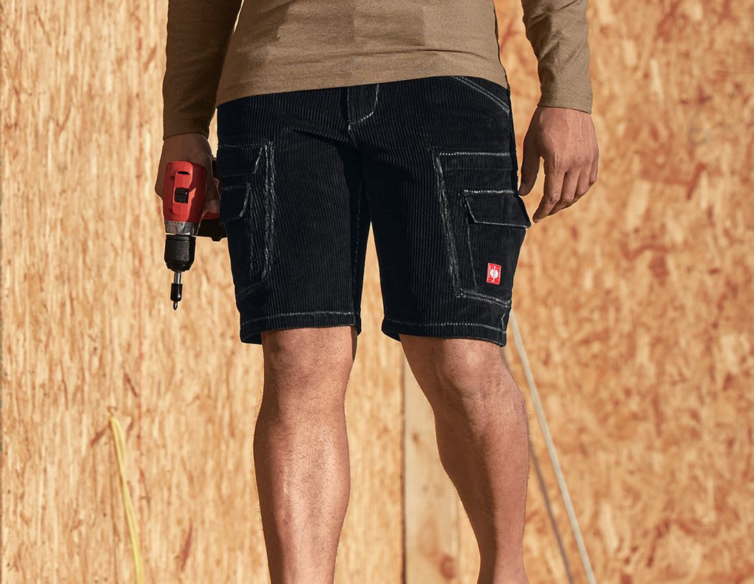 Pracovní kalhoty: e.s. Šortky cargo ze strečového kordu + černá