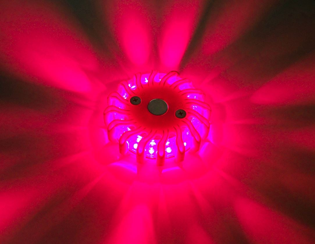Ostatní: výstražná svítilna LED + červená